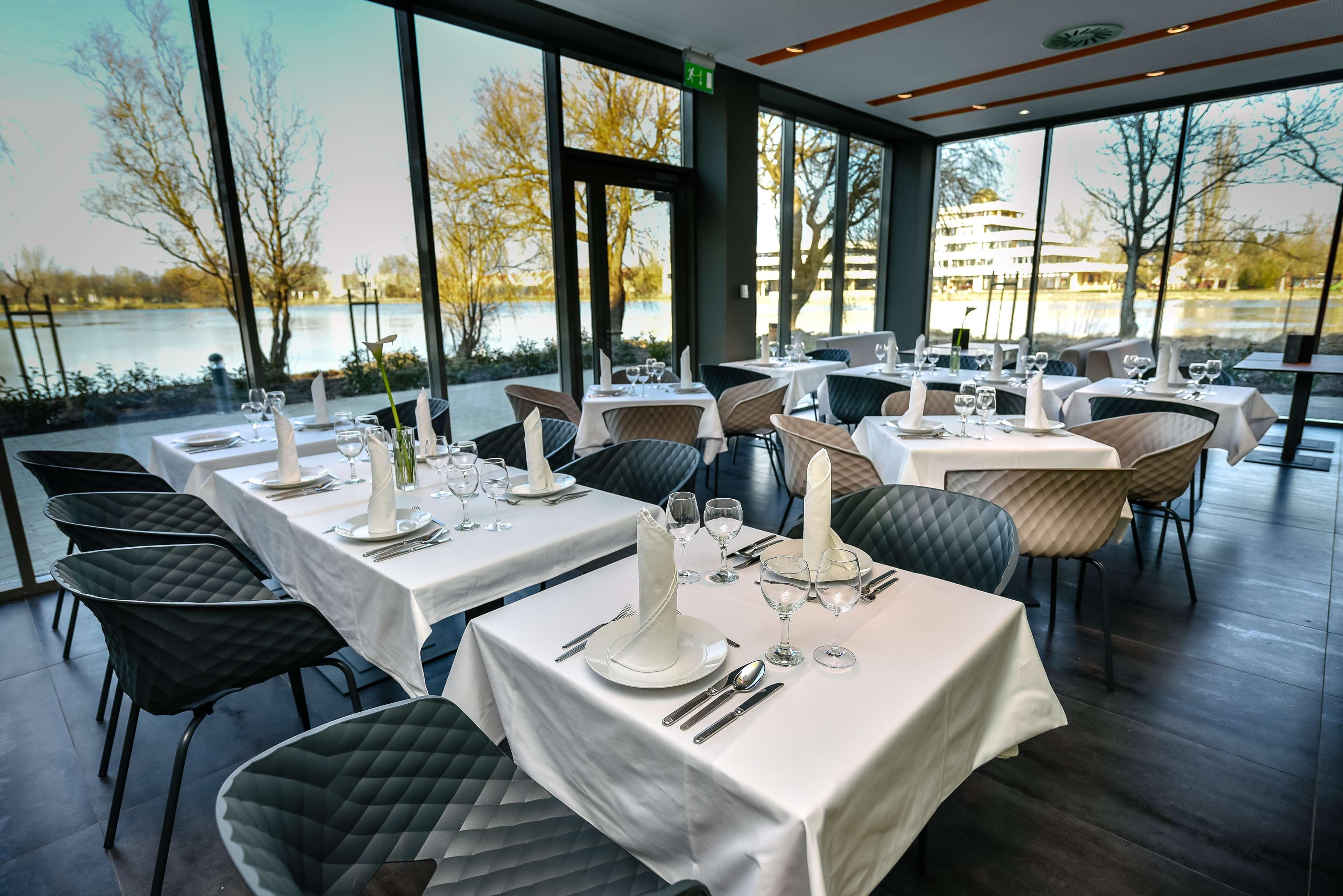 Best Western Plus Lakeside Hotel Секешфехервар Экстерьер фото